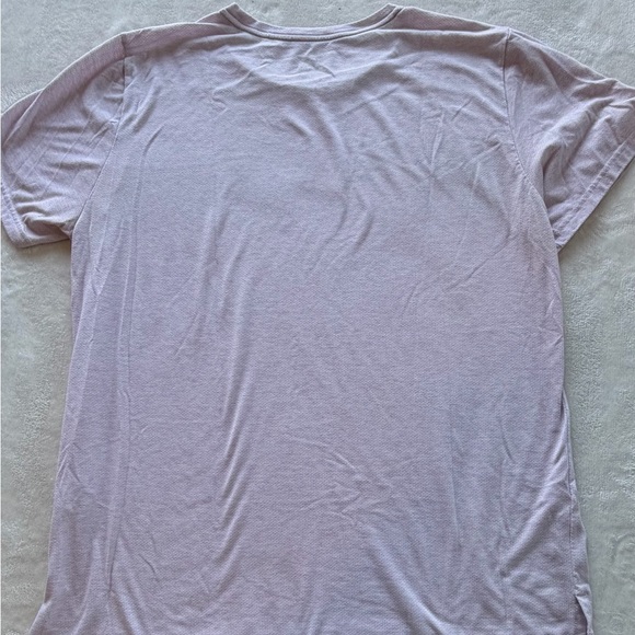 Nike DriFit Mens Xlarge Liliac shirtTraining Gym Athletic OOTD - Picture 7 of 7